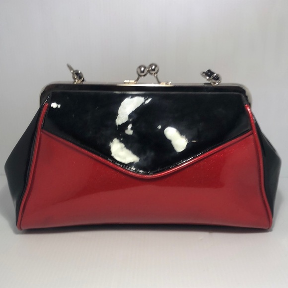 Sourpuss Retro Spiderweb Red and Black Clutch - Picture 2 of 6